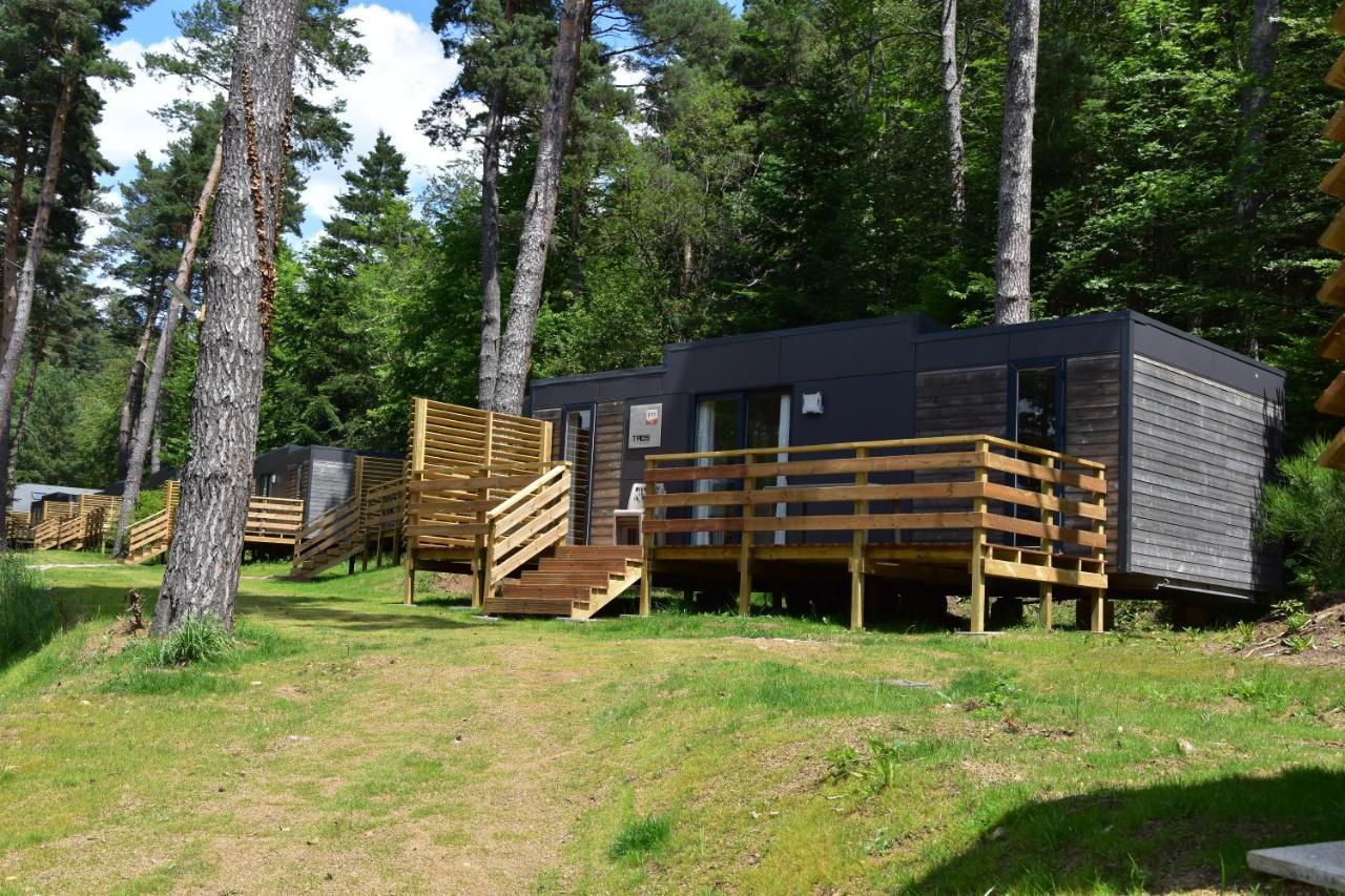 Camping Domaine Du Lac Chambon Murol Exterior photo